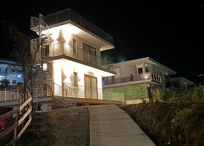 A Crita דירה זמברונה